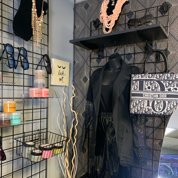 Blazer - Picture 1 of 2